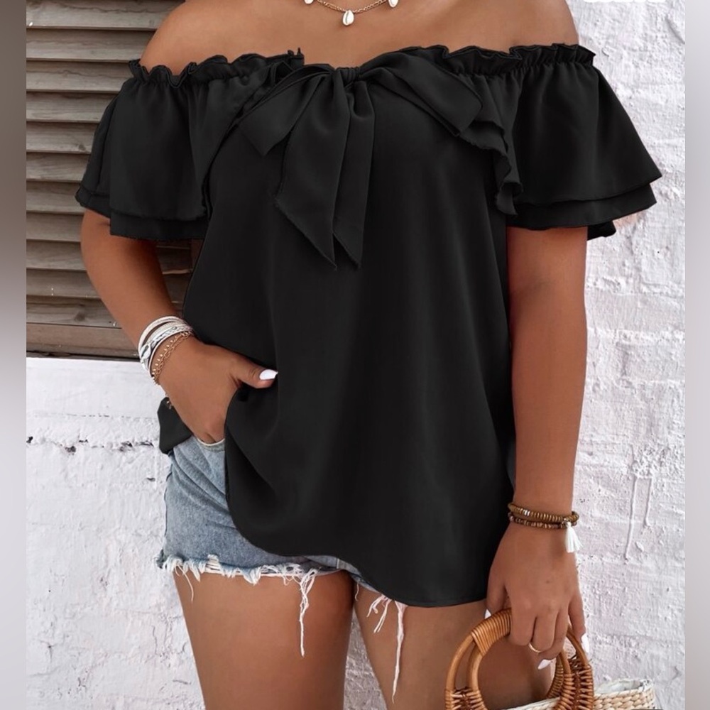 SHEIN Black Ruffled Blouse